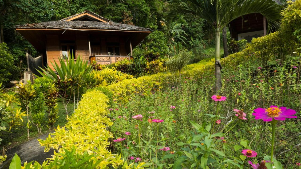 K2 Lembeh Dive Resort ビツン エクステリア 写真